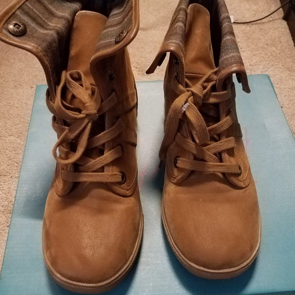 Womens Sneakers